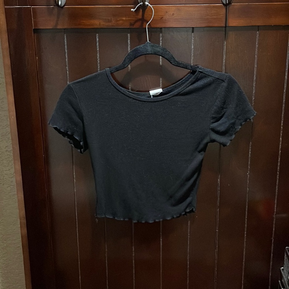 Basic black top from tillys